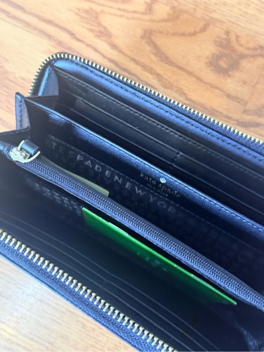 Kate Spade Neda Flynn Street Pebbled Leather Wallet w/ Stitching Detailing NWT